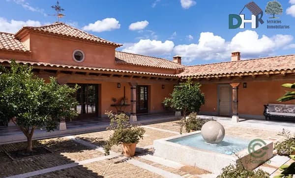 Finca rústica de 900 ha en venta en Cáceres