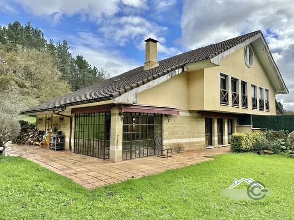 Casa de 0,5 ha en venta en Loiu, Bizkaia-vizcaya