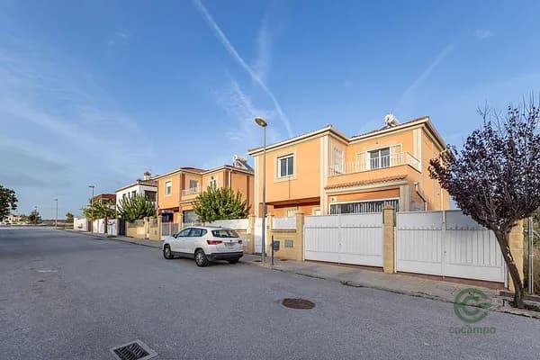 Finca rústica de 0,0403 ha en venta en Atarfe, Granada