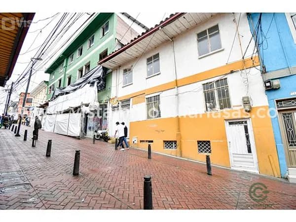 Terreno urbano de 0,03 ha en venta en Caldas