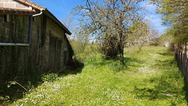 Propriété rustique de 0,35 ha pour vente à Pays de la loire