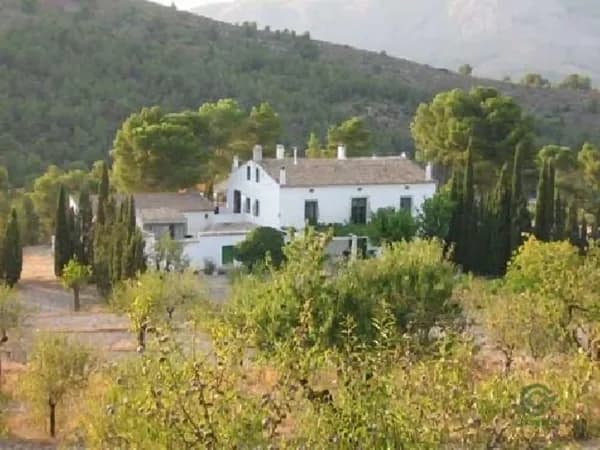 Finca rústica de 15 ha en venta en Castalla, Alicante