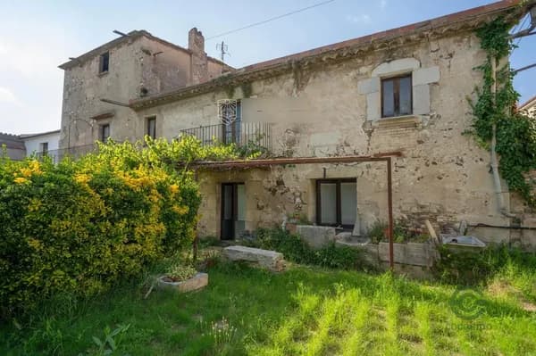 Finca de recreo de 0,1 ha en venta en Fornells de la selva, Girona