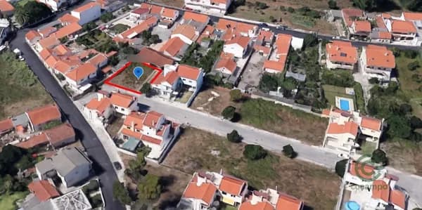 Terreno urbano de 0,0517 ha en venta en Marinha grande, Leiria