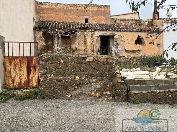 Casa de 0,035 ha en venta en Oria, Almería