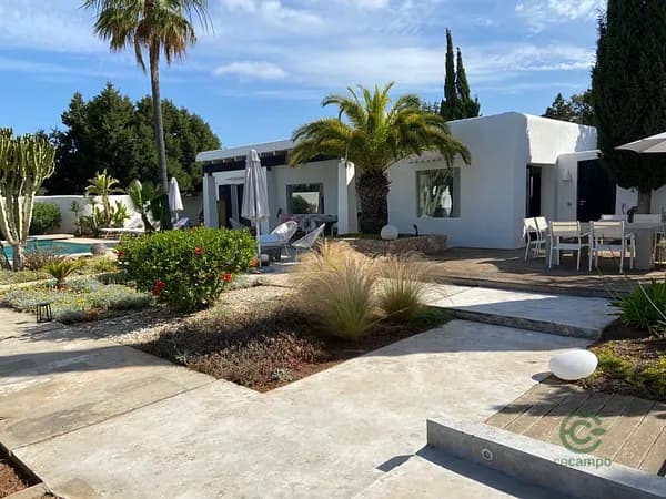 House of 0,16 ha for sale in Balearic islands