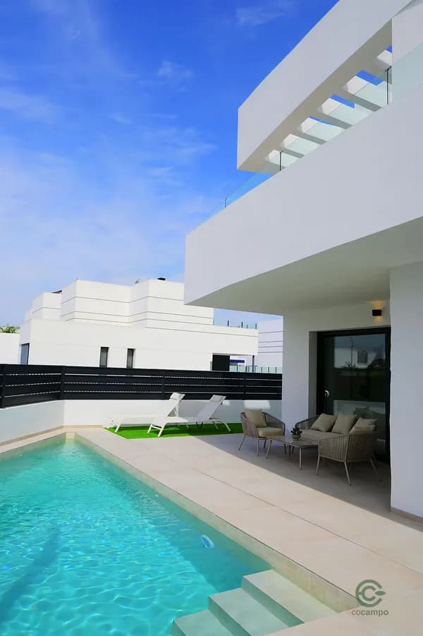 Casa de 0,0212 ha en venta en Dolores, Alicante