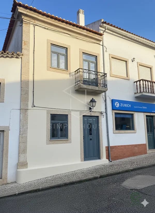 Casa de 0,0339 ha en venta en Santa catarina, Leiria