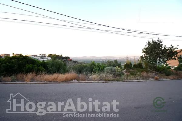 Terreno urbano de 0,058 ha en venta en Chiva, Valencia