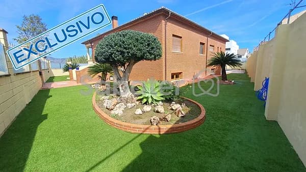 Casa de 0,0874 ha en venta en Gandia, Valencia