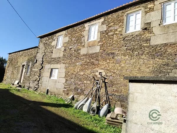Casa de 0,01 ha en venta en Frades, La coruna
