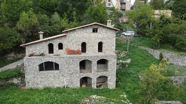 Finca rústica de 0,04 ha en venta en Oix, Girona