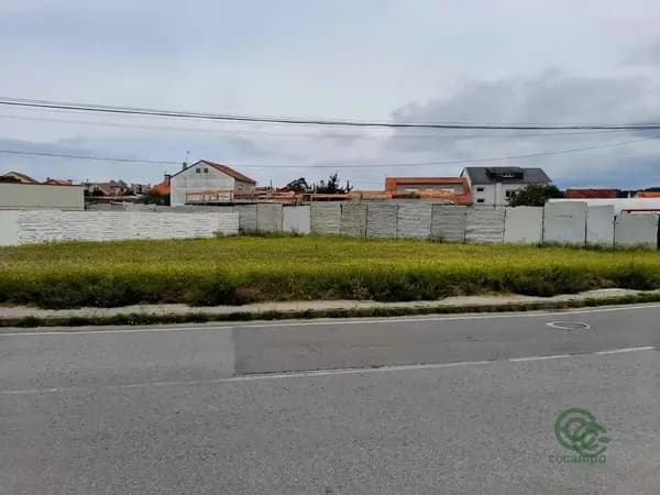 Terreno urbano de 0,06 ha en venta en Pontevedra