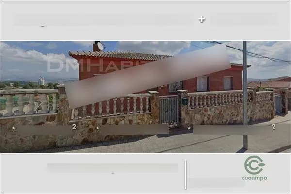 Casa de 0,06 ha en venta en Barcelona