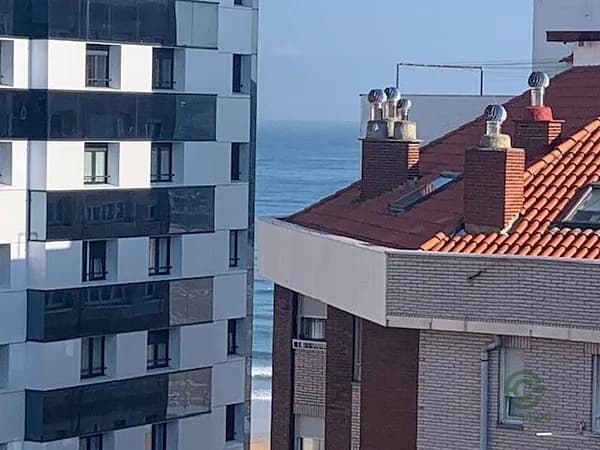 Casa de 0,0052 ha en venta en Gijon, Asturias