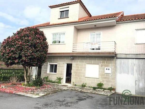 Casa de 0,05 ha en venta en Pontevedra, Pontevedra