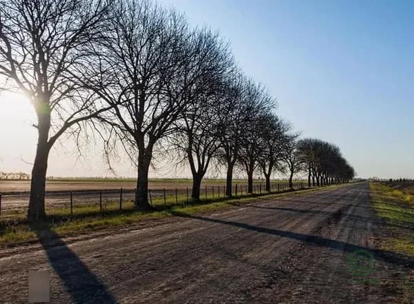 Terreno urbano de 0,05 ha en venta en Santa fe