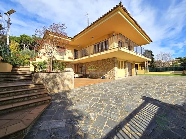 Casa de 0,1055 ha en venta en Platja d´aro, Girona