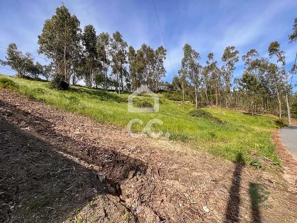 Terreno urbano de 0,1296 ha en venta en Abação e gémeos, Braga