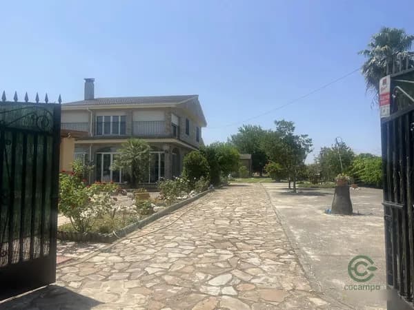 Finca de recreo de 0,285 ha en venta en Don benito, Badajoz