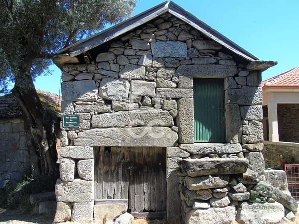 Casa de 0,0125 ha en venta en Cerva e limões, Vila real