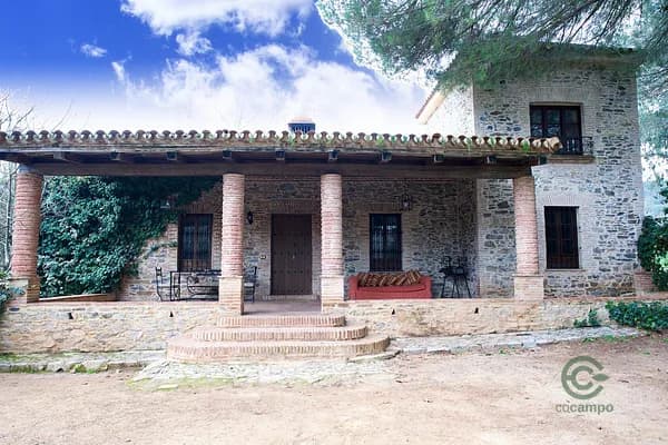 Finca rústica de 0,3999 ha en venta en Sevilla