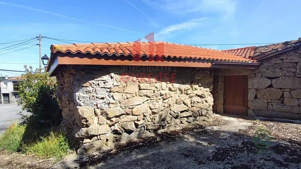 Casa de 0,0063 ha en venta en Paderne de allariz, Orense