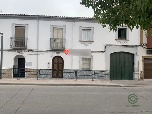 Casa de 0,0124 ha en venta en Martos, Jaen