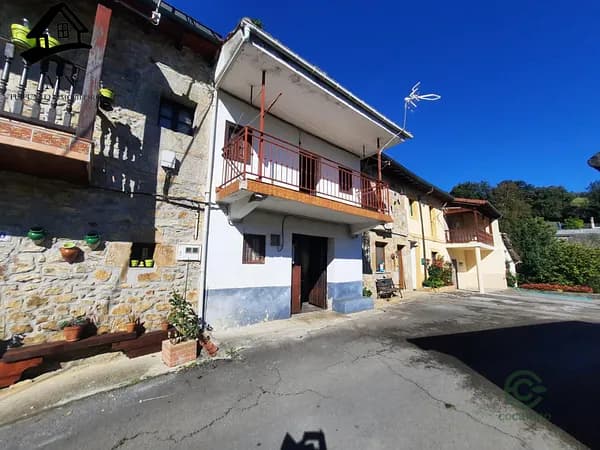 Casa de 0,0159 ha en venta en Voto, Cantabria