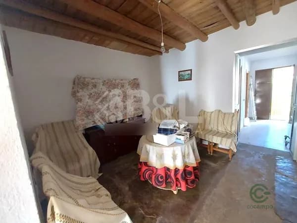 Casa de 0,0197 ha en venta en Arroyomolinos de leon, Huelva