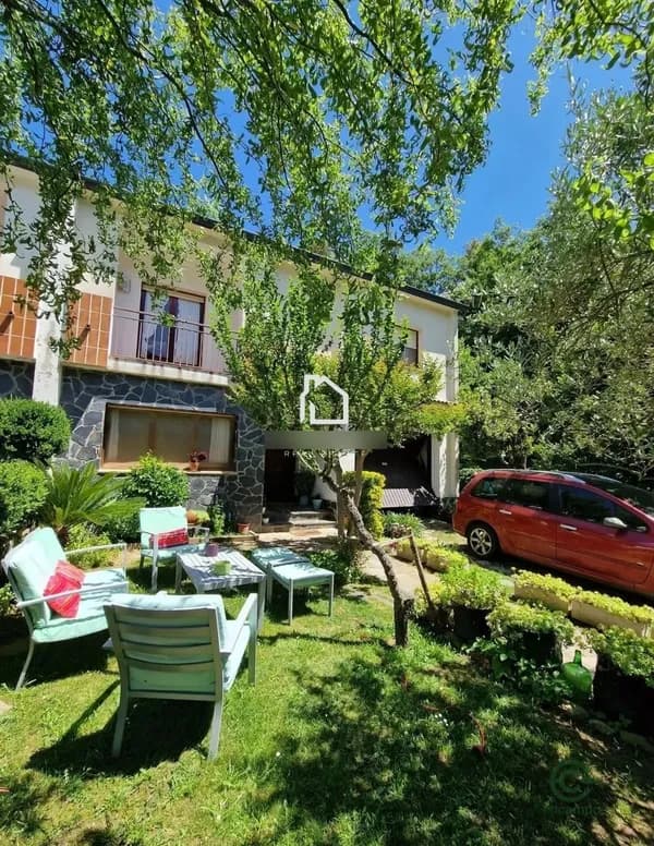 Casa de 0,03 ha en venta en Girona