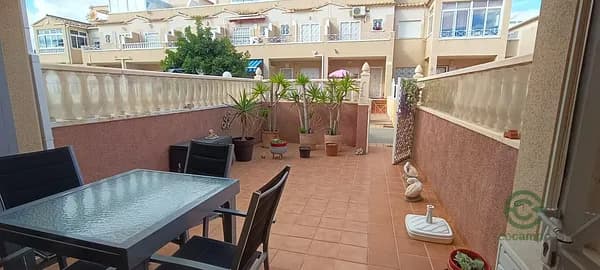 Casa de 0,007 ha en venta en Orihuela costa, Alicante