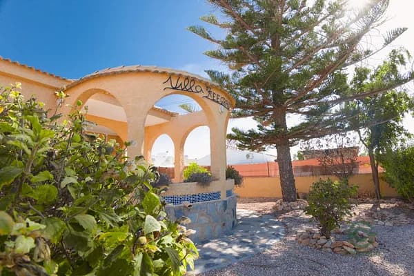 Casa de 0,04 ha en venta en Torrevieja, Alicante