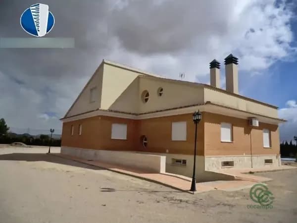Finca rústica de 0,5 ha en venta en Yecla, Murcia