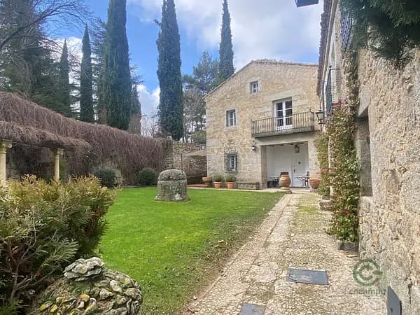 Finca agrícola de 0,91 ha en venta en Madrid