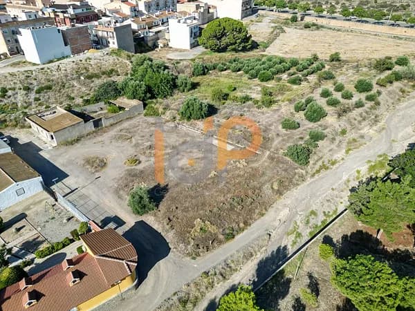 Terreno urbano de 0,335 ha en venta en Huercal-overa, Almeria