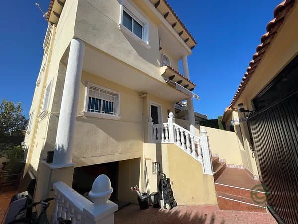 Casa de 0,028 ha en venta en Guardamar del segura, Alicante