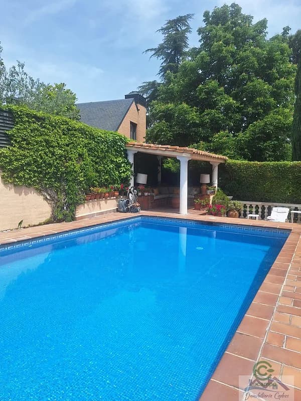 Casa de 0,038 ha en venta en Pozuelo de alarcón, Madrid