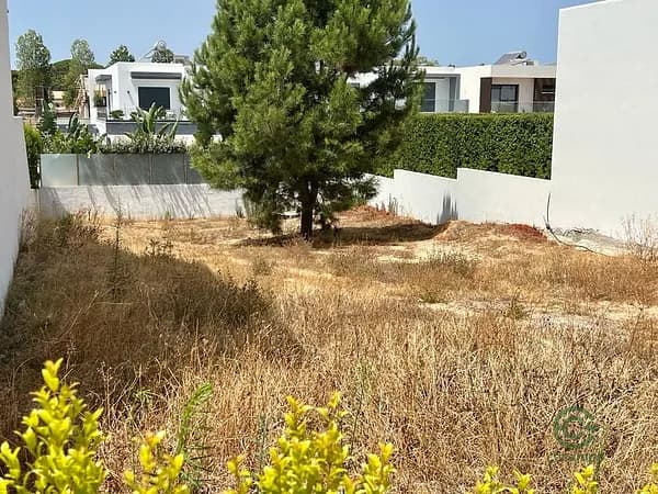 Terreno urbano de 0,0417 ha en venta en Loulé, Faro