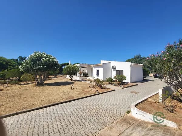 Casa de 1,78 ha en venta en Loulé, Faro
