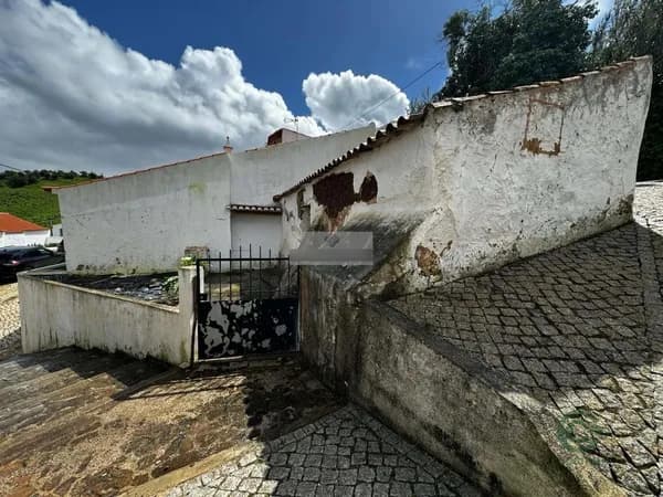 Casa de 0,0129 ha en venta en Aljezur, Algarve