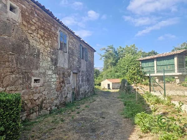 Casa de 0,1008 ha en venta en Brión, La coruña