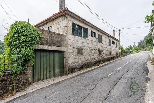 Casa de 0,0248 ha en venta en Bragança