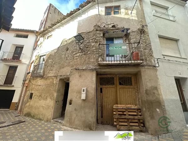 Casa de 0,024 ha en venta en Caudiel, Castellon