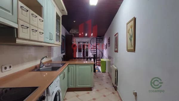 Casa de 0,007 ha en venta en Ourense, Orense