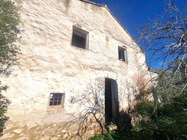 Finca agrícola de 8,3 ha en venta en Tarragona