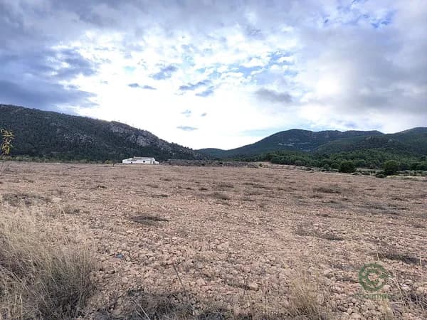 Finca rústica de 63,9752 ha en venta en Yecla, Murcia