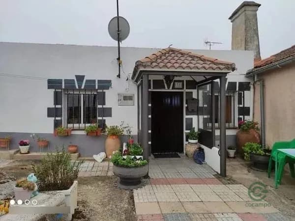 Casa de 0,01 ha en venta en Buenamadre, Salamanca