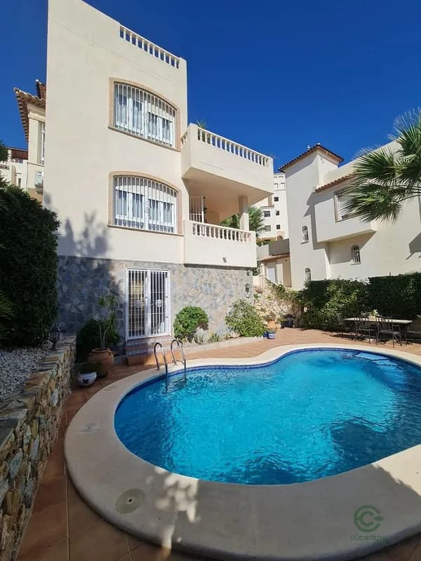 Casa de 0,0124 ha en venta en Orihuela costa, Alicante