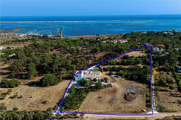 Finca rústica de 1,2143 ha en venta en Luz de tavira, Algarve